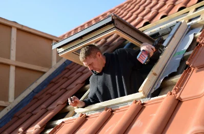 Pose de fenêtres de toit Velux à Poilly